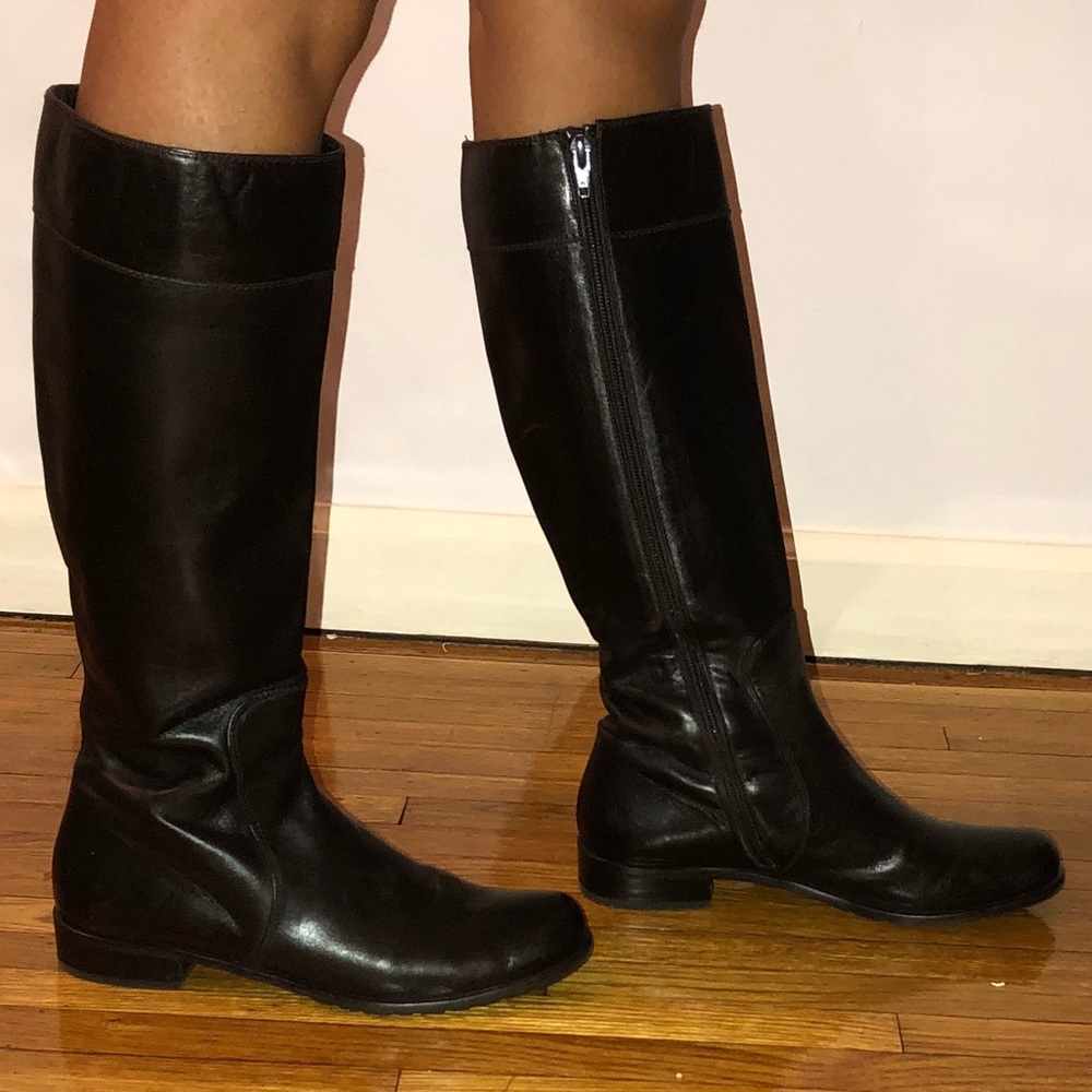 Stuart Weitzman Halfway Leather Boots